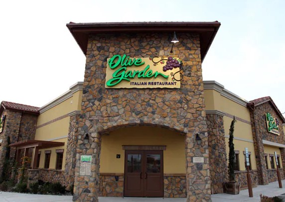The Truth Behind Rumors of Olive Garden Closing